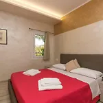 Red Lion Гостевой дом Местре