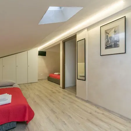 Affittacamere Red Lion 2*