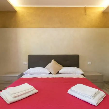 Red Lion 2* メストレ