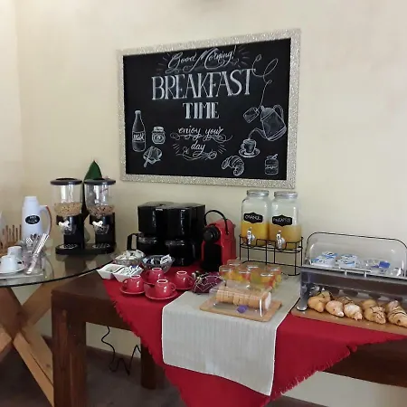 ゲストハウス Red Lion 2*