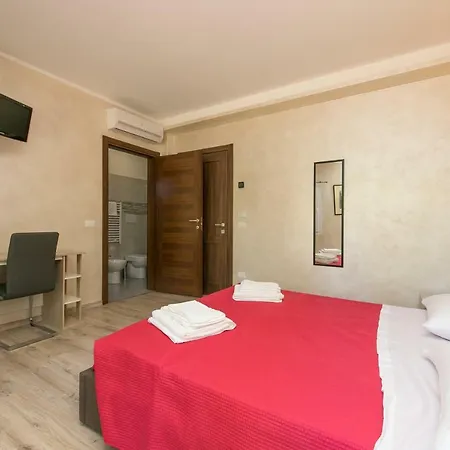 ゲストハウス Red Lion